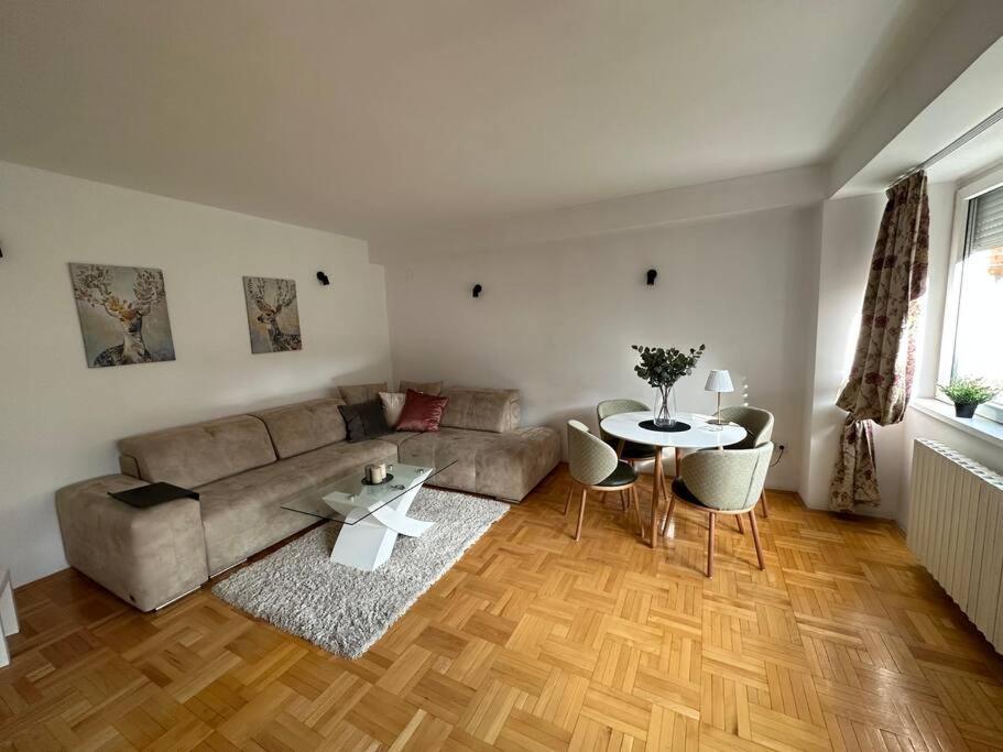Nn Apartment Skopje Eksteriør billede